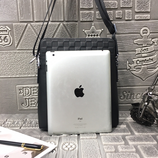 スーパーコピーブランドバッグ側面デザイン